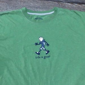 Men’s life is good t-shirt size med